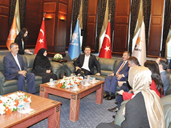 HÜDA PAR'dan partilere bayram ziyareti