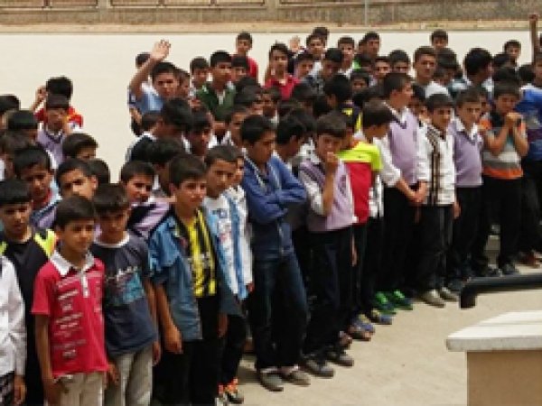 Çınar'da öğrenciler okula koştu