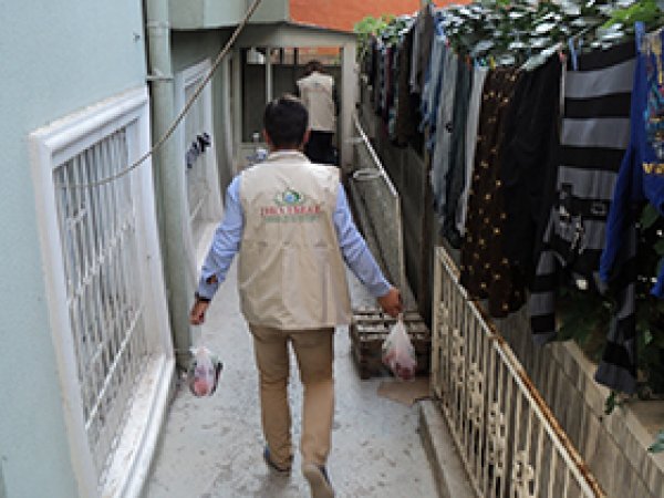 İHO-Ebrar Aksaray'da Kurban eti dağıttı