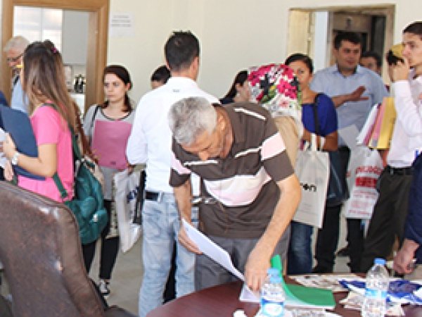 Silopi'ye öğretmenler otogarda karşılandı