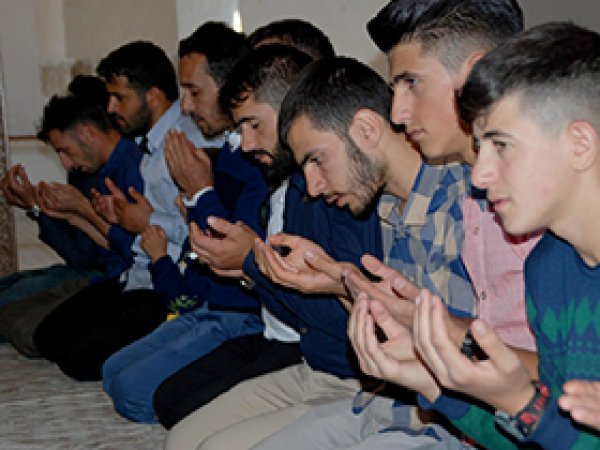 Ağrılı gençler 'Hor Hor Medresesi'nde
