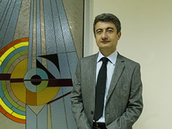 Göz tansiyonunu düşüren cihaz geliştirildi