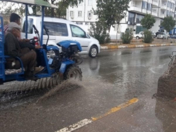 Siirt'te yılın ilk yağmuru yağdı