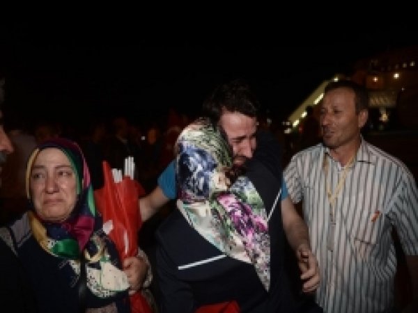 Irak'ta serbest bırakılan isçiler Ankara'ya getirildi
