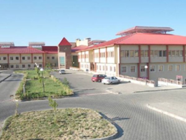 Halktan hastanedeki doktor yetersizliğine tepki