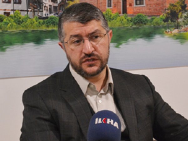 'Gençlerimize model olacak şahsiyetler sunmalıyız'