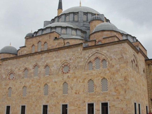 Yığma taş cami 29 yılda tamamlandı