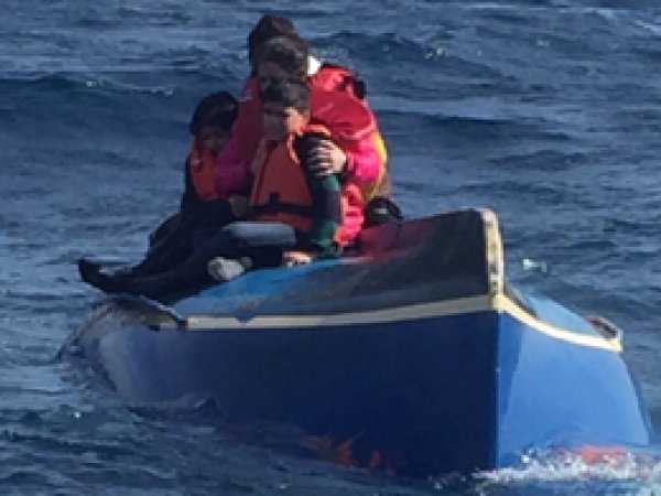 Göçmenleri taşıyan tekne battı: 33 ölü