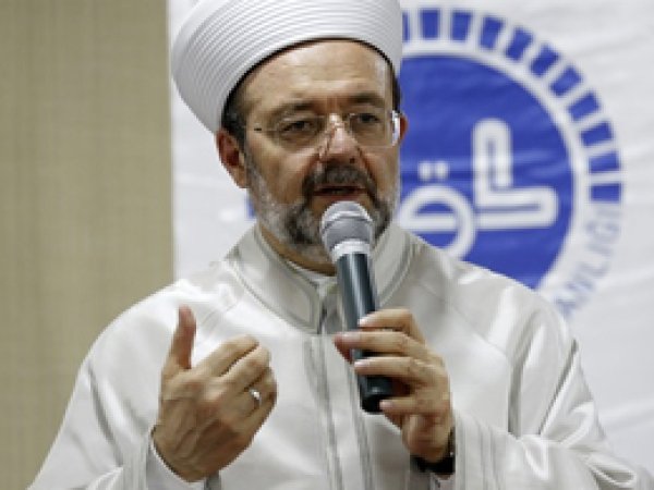 Görmez: Camiler 24 saat açık olmalı