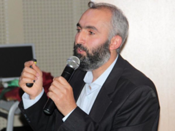 'Namazı gevşek baba çocuğa örnek olamaz'