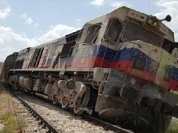 Muş'ta  yük trenine bombalı saldırı 