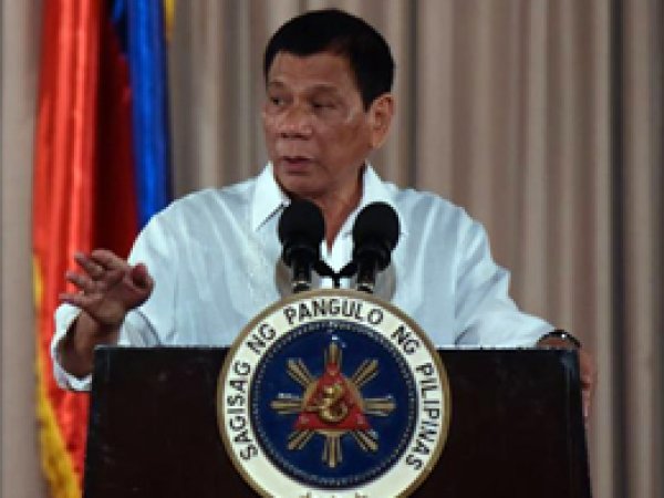 Rodrigo Duterte Amerika'ya meydan okudu