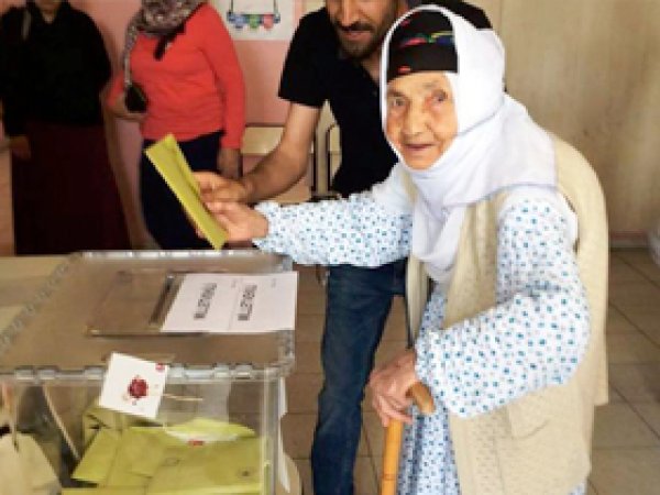 116 yaşındaki Şamê nine vefat etti