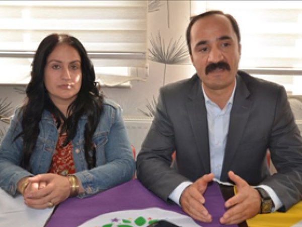 Muş HDP Eş başkanları gözaltına alındı