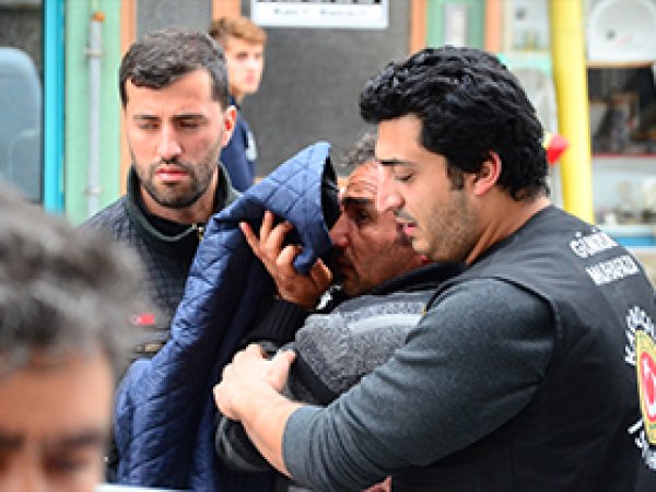 Sınır kapısında suikast silahları yakalandı