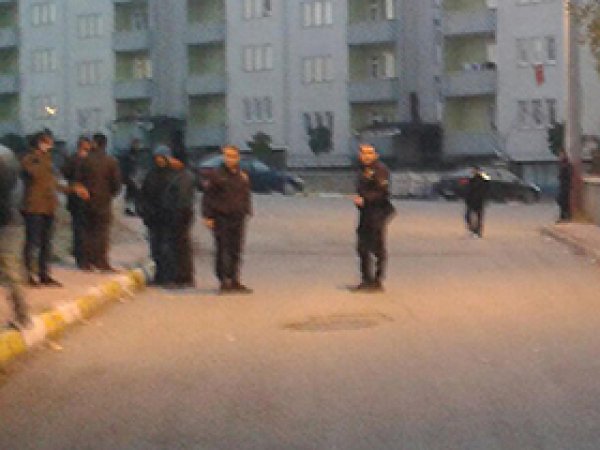 Erzurum polisi ne yapmaya çalışıyor?