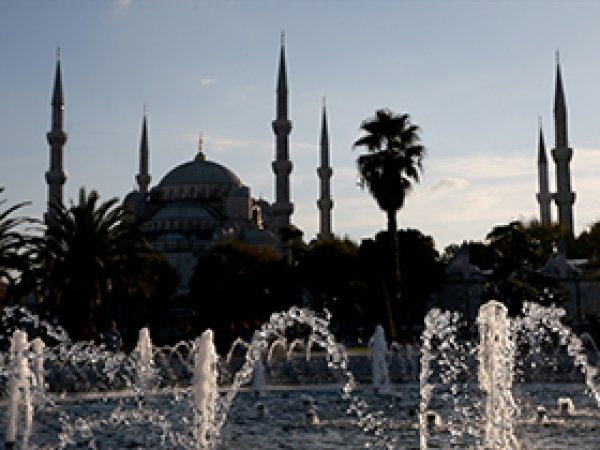 400 yaşındaki minare yeniden örüldü
