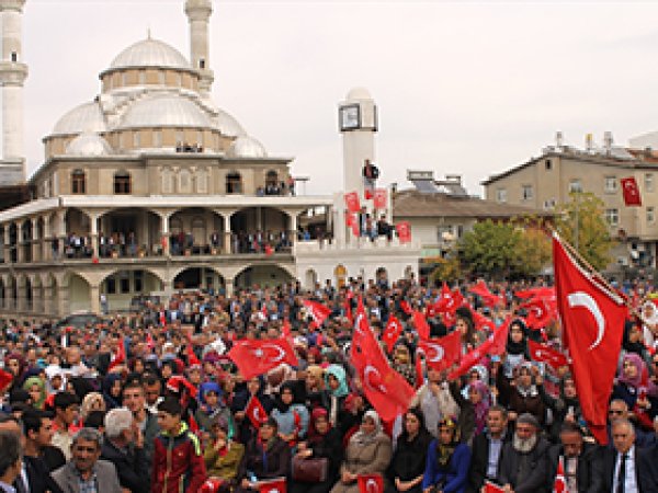 Bingöl'de PKK'ye kitlesel tepki