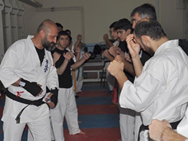 Ayasofya'nın sportif imamı