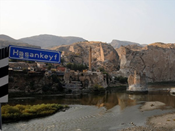 Zeynel Bey Türbesi taşınacak