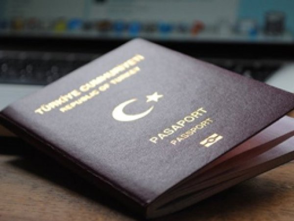 Yeni pasaportlar bugünden itibaren veriliyor