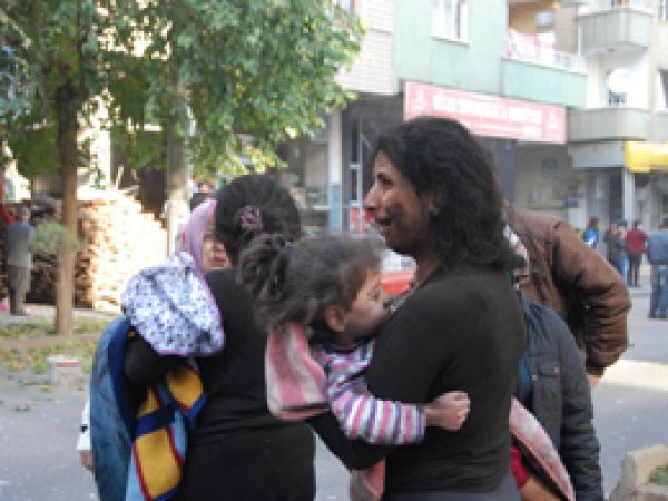 Diyarbakır'da bombalı saldırı