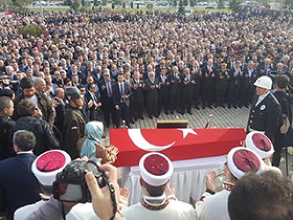 Safitürk son yolculuğuna uğurlandı