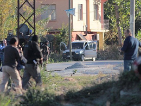 Adana’da bombalı araç ele geçirildi