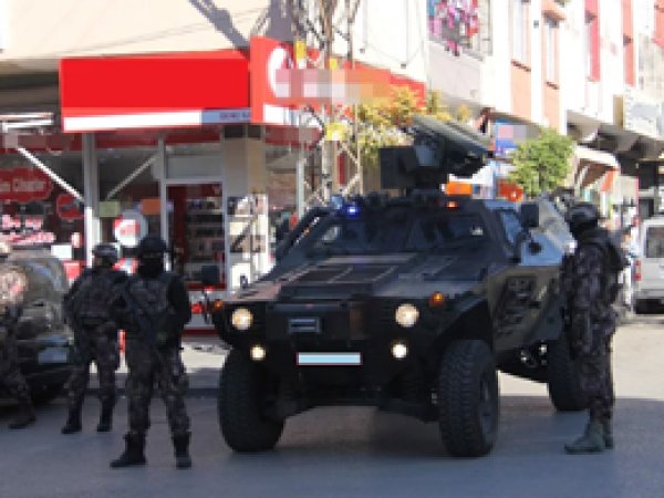 Kepenk kapatan 16 kişi gözaltına alındı