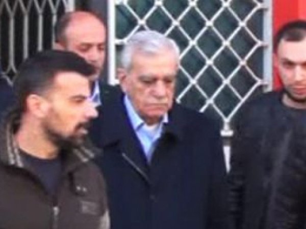 Ahmet Türk Silivri Cezaevi’ne götürüldü