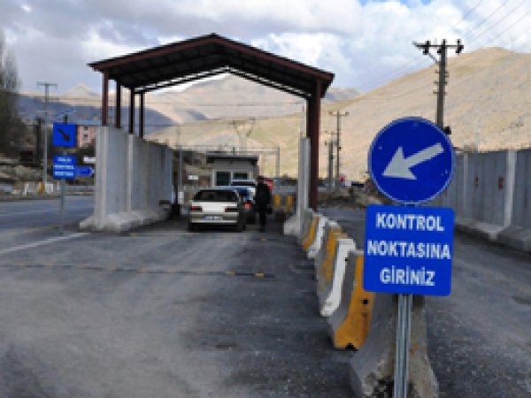 Bitlis'te bombalı araçlara karşı önlem