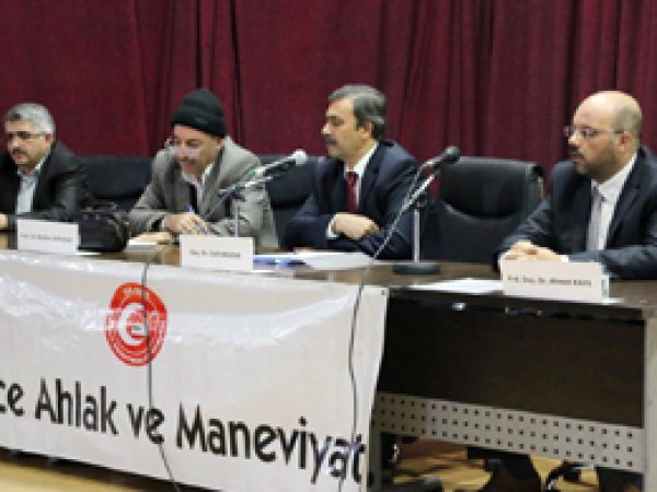 'Toplumsal dönüşüm maneviyatla olur'