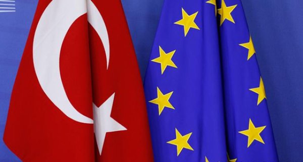 Knaus: Türkiye de AB de boş tehdit savuruyor