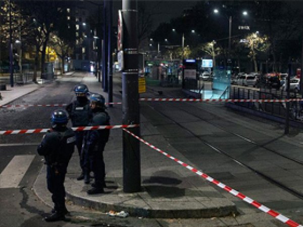 Paris'te silahlı soygun girişimi