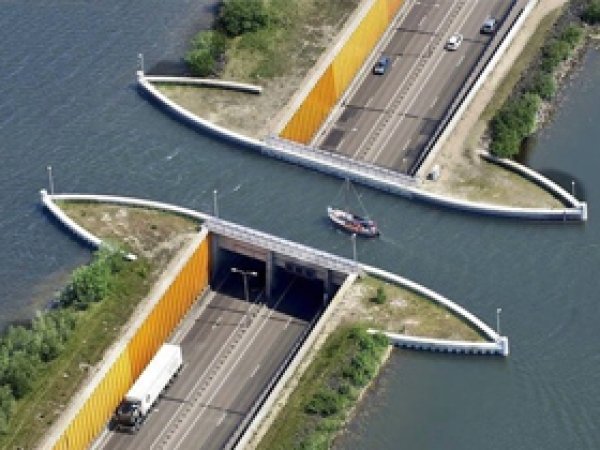 Hollanda'da fizik yasalarını alt üst eden yol