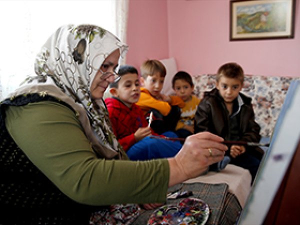 'Şalvarlı ressam olmaktan gurur duyuyorum'