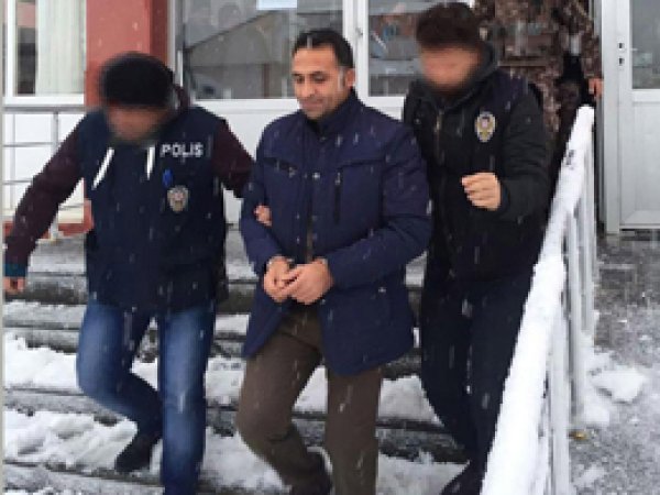 Belediye başkanları gözaltına alındı