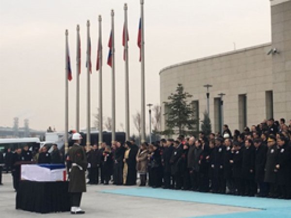 Rus Büyükelçi Karlov törenle uğurlandı