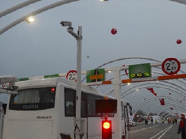 Avrasya Tüneli'nde ilk kazayı polis yaptı