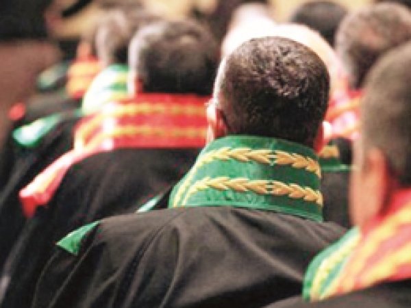 Antep'te 3 hakim FETÖ'den gözaltına alındı