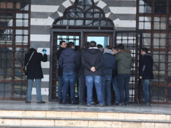 Diyarbakır DTK binasında arama