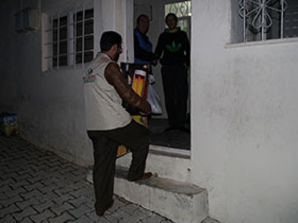 IHO EBRAR'dan çatışma mağdurlarına yardım