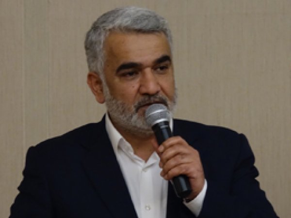 'Siyaseta Îslamî bênavber anî ziman'