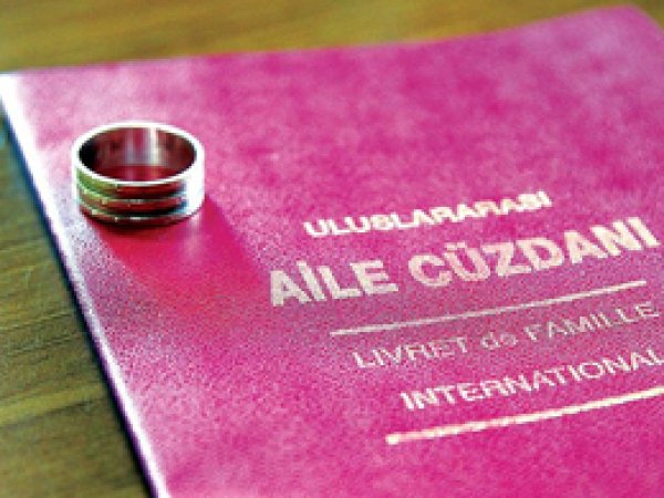 2015'te evlilik de boşanma da arttı