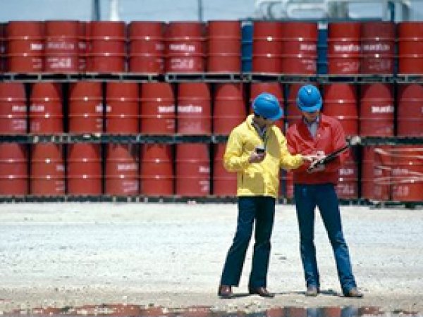 Amerika'da petrol stokları rekor seviyede
