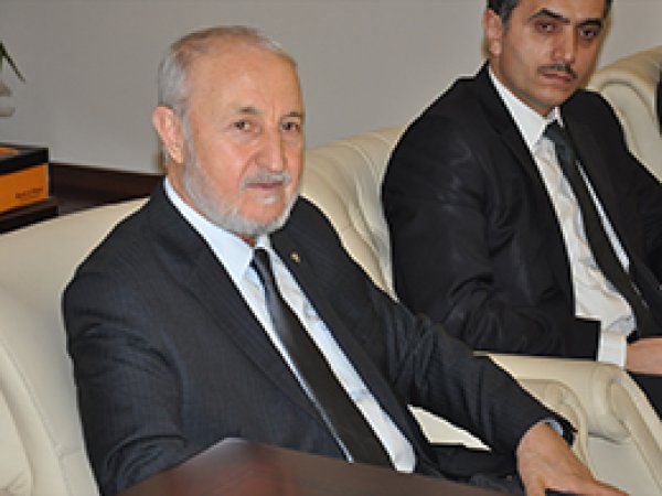 Kur'an Kerim 180 dile çevrilecek