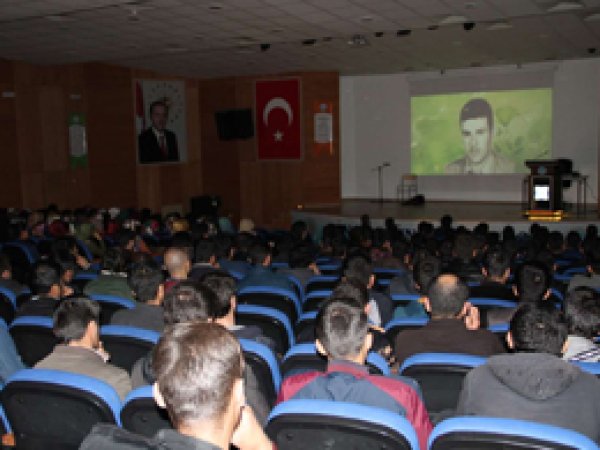 Bingöl Üniversitesi'nde 'Şehadet' konferansı