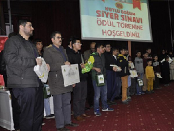 İstanbul'da Siyer Sınavı ödülleri verildi