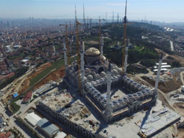 Kadir Gecesi'nde ilk namaz kılınacak