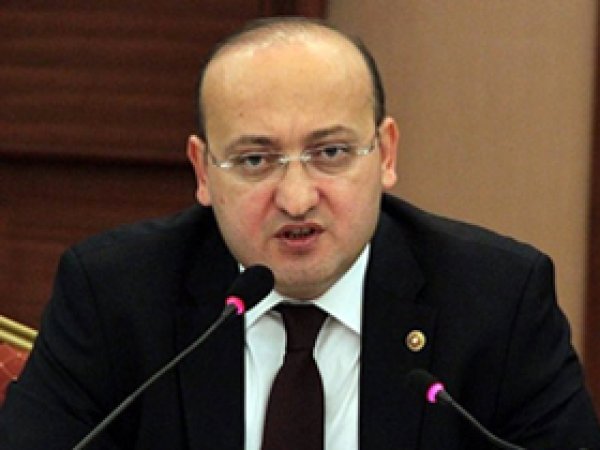 Başbakan Yardımcısı Akdoğan'a 2 yeni görev